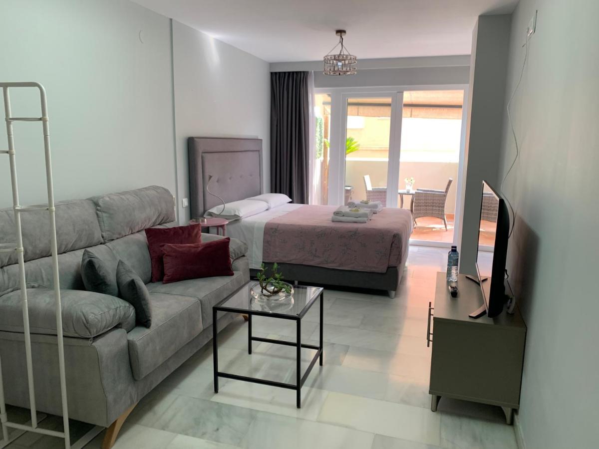 Kentia Rooms Málaga Extérieur photo
