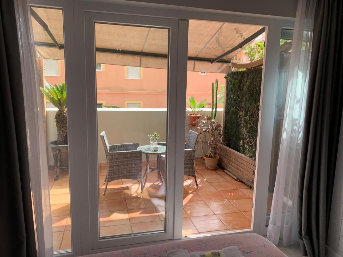 Kentia Rooms Málaga Extérieur photo