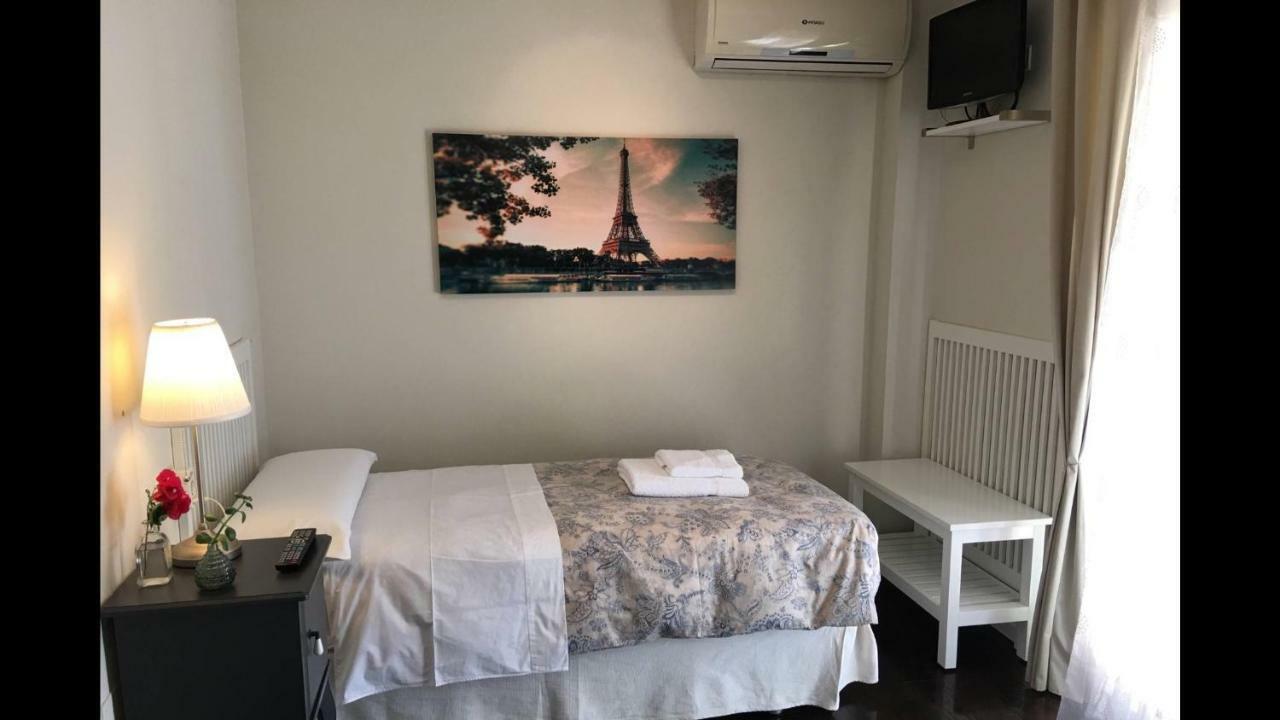 Kentia Rooms Málaga Extérieur photo