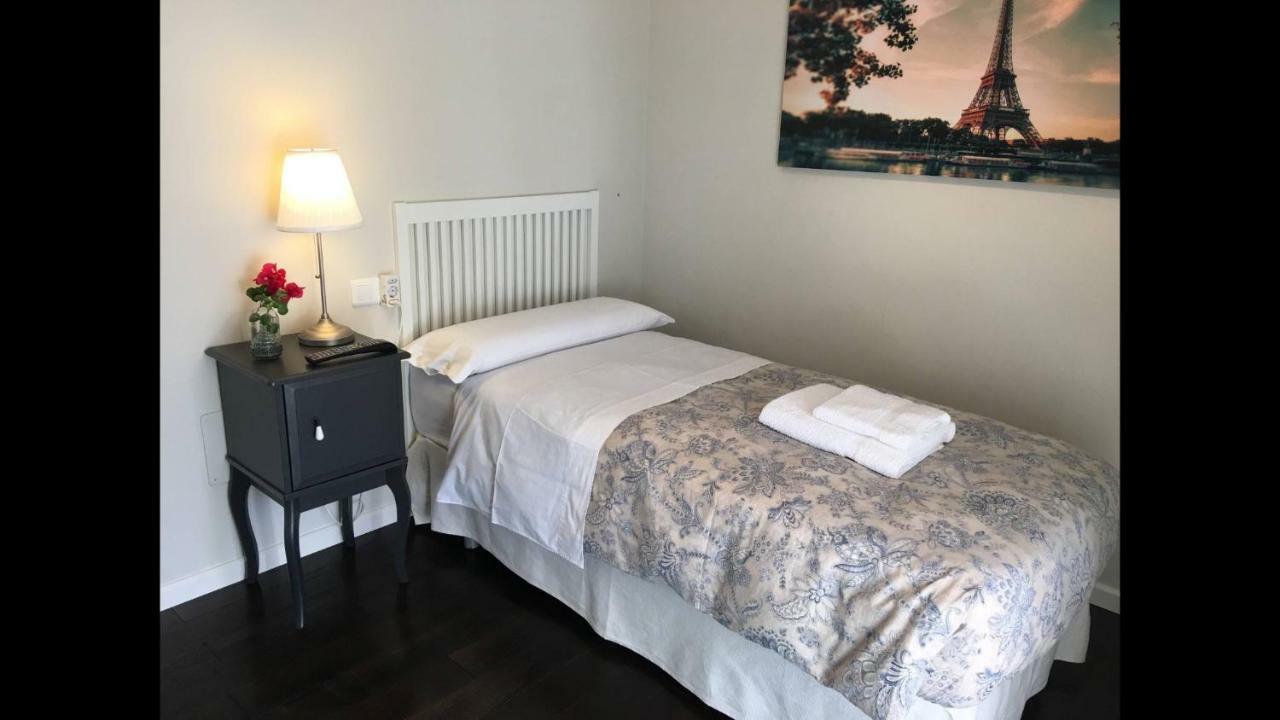 Kentia Rooms Málaga Extérieur photo