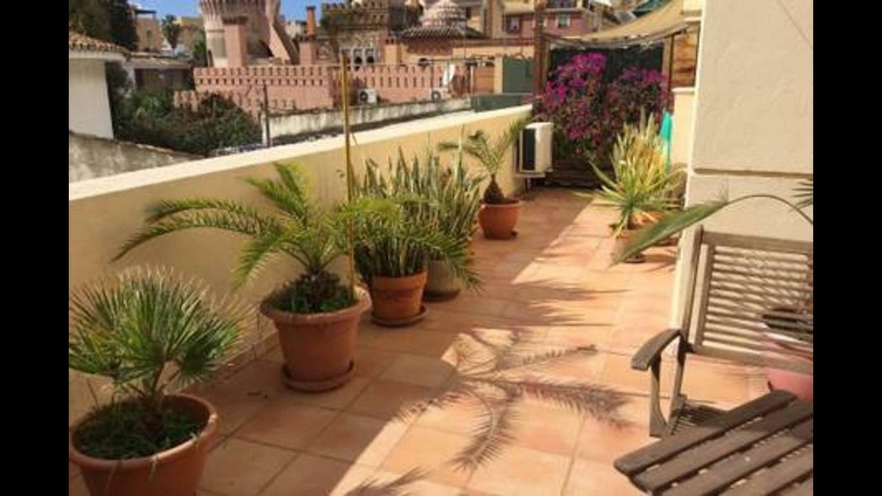 Kentia Rooms Málaga Extérieur photo