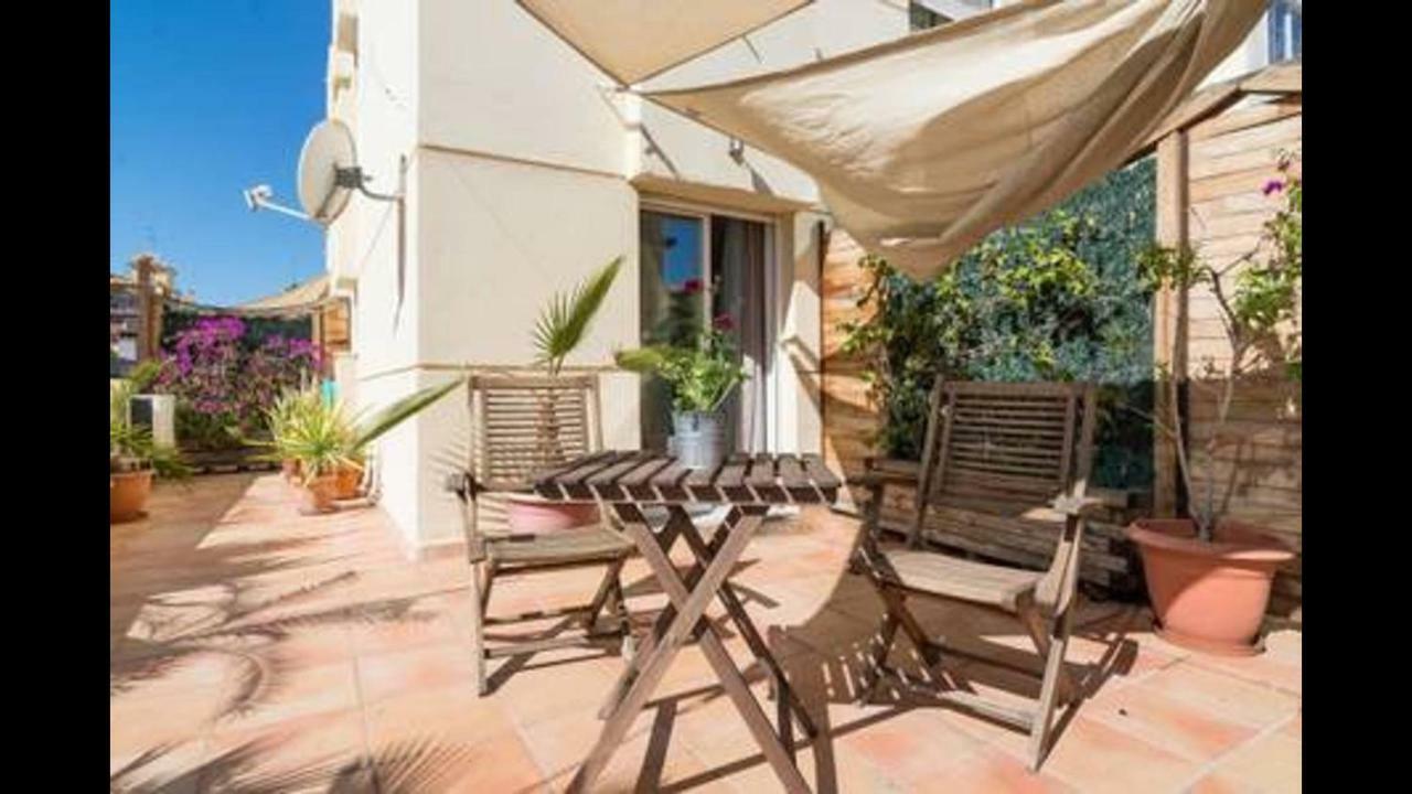 Kentia Rooms Málaga Extérieur photo