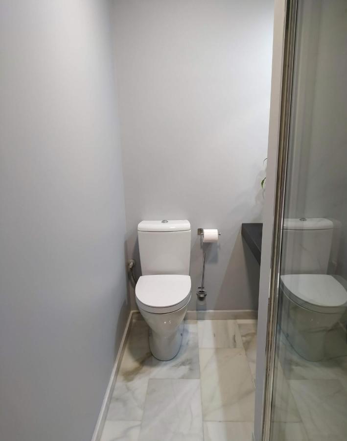 Kentia Rooms Málaga Extérieur photo